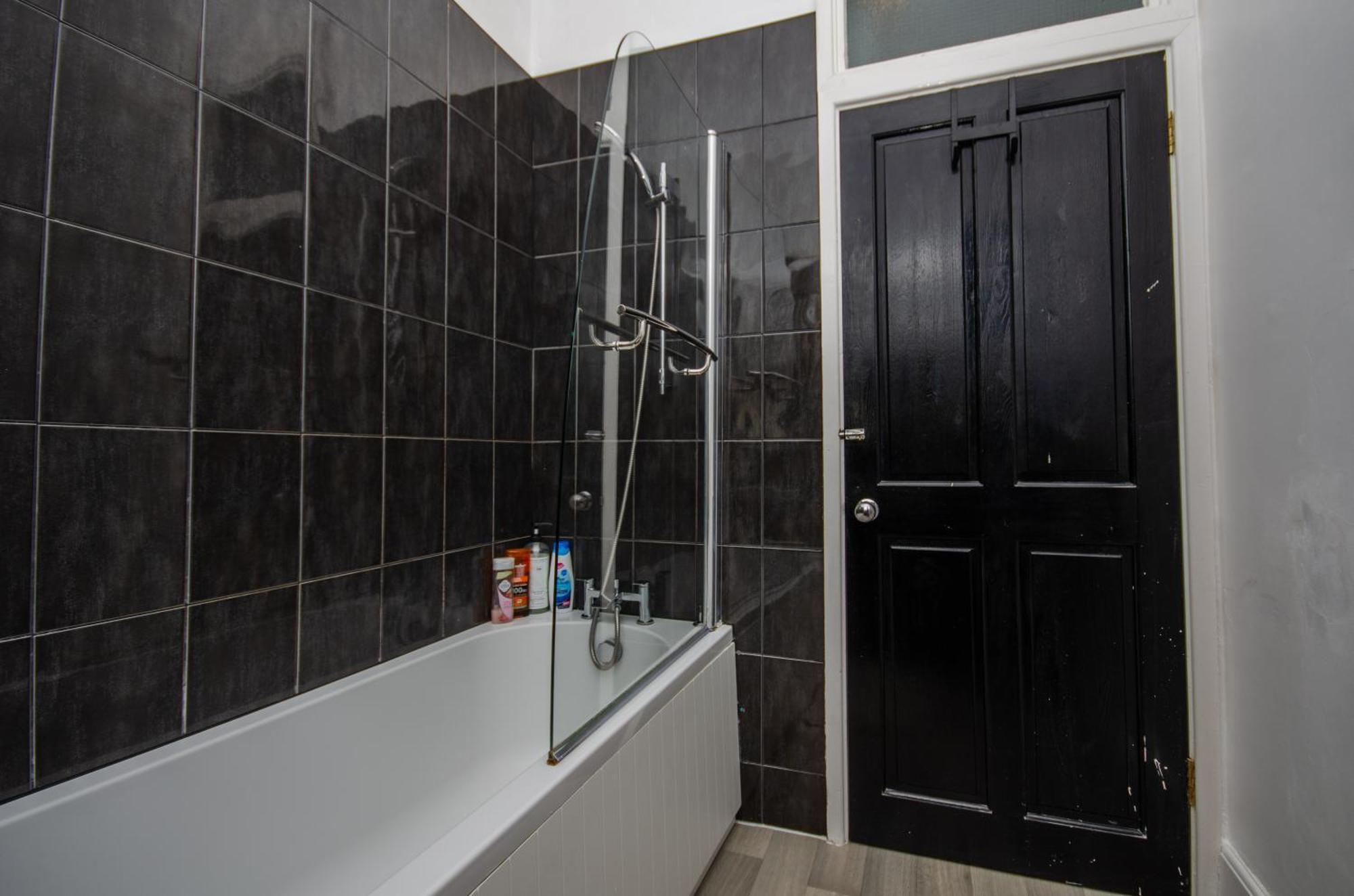 Stylish 91Sqm Victoria 2 Bedroom Apartment Bristol Exterior photo