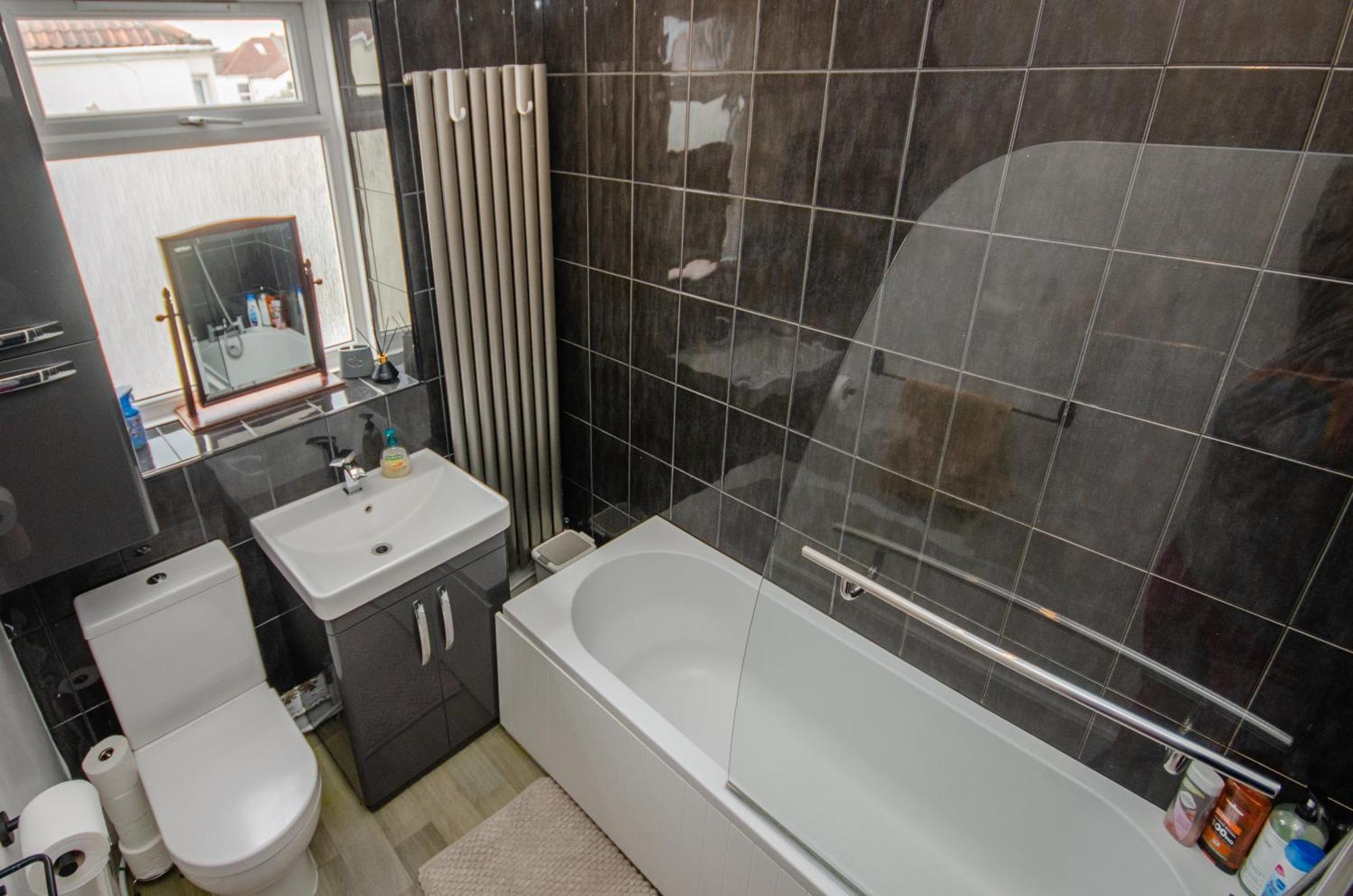 Stylish 91Sqm Victoria 2 Bedroom Apartment Bristol Exterior photo