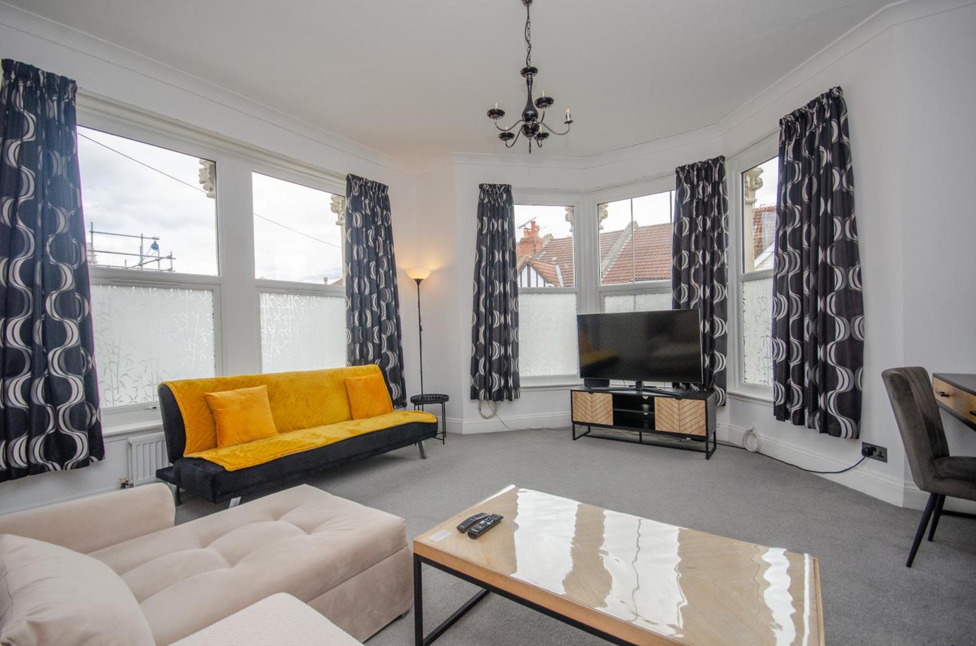 Stylish 91Sqm Victoria 2 Bedroom Apartment Bristol Exterior photo